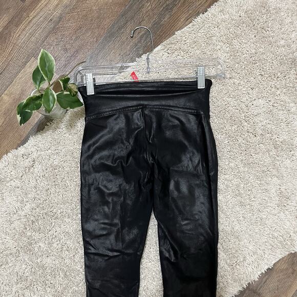 Spanx Metallic Black Faux Leather High Waisted Versatile Edgy Slimming Leggings - Picture 5 of 7